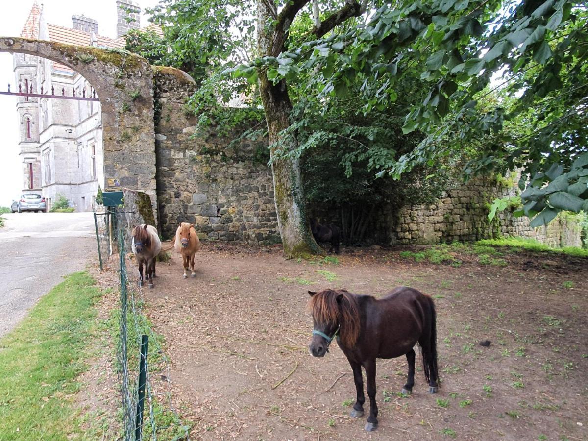 Chateau Moncassin Leyritz-Moncassin Exterior photo